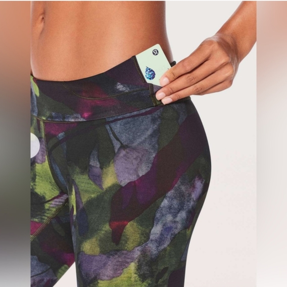 Lululemon Watercolor leggings - Picture 9 of 9